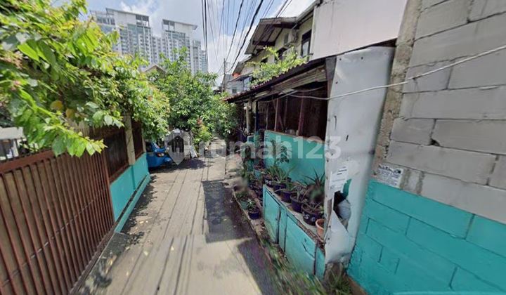 Cipete Utara - 1 km to MRT Station - Affordable - House & 4 Row Houses - Motorcycle Access 2