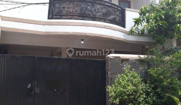 CIPETE DEKAT ITC FATMAWATI - 1 KM KE MRT – RUMAH SIAP HUNI 2 LT – JALAN 2 MOBIL  1
