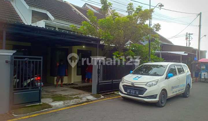 Beautiful Minimalist House With Furniture 2