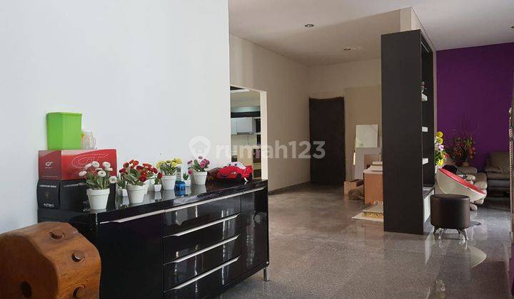 Rumah Mewah Full Furnished Lengkap, Lingkungan Paling Elite 2