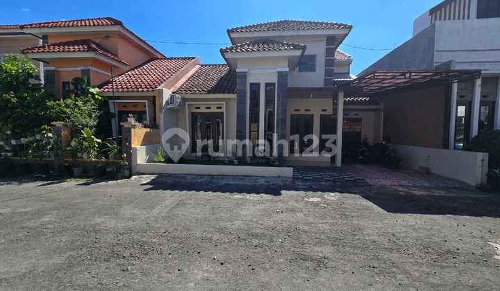 Nice House Ready to Use Location in Colomadu Solo Cluster