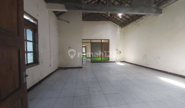 Ruang usaha pinggir jalan utama siap huni 9