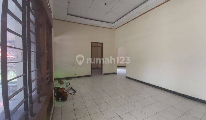 Ruang usaha pinggir jalan utama siap huni 10