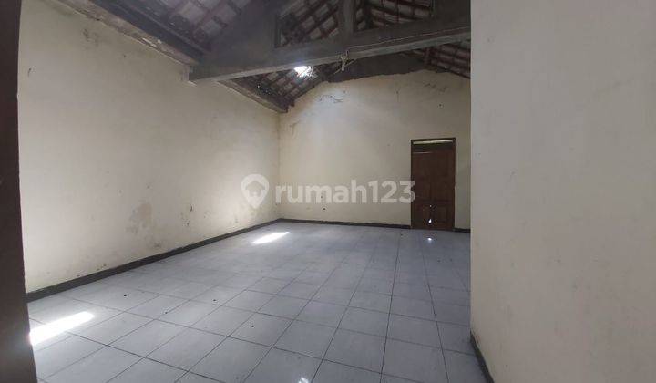 Ruang usaha pinggir jalan utama siap huni 11