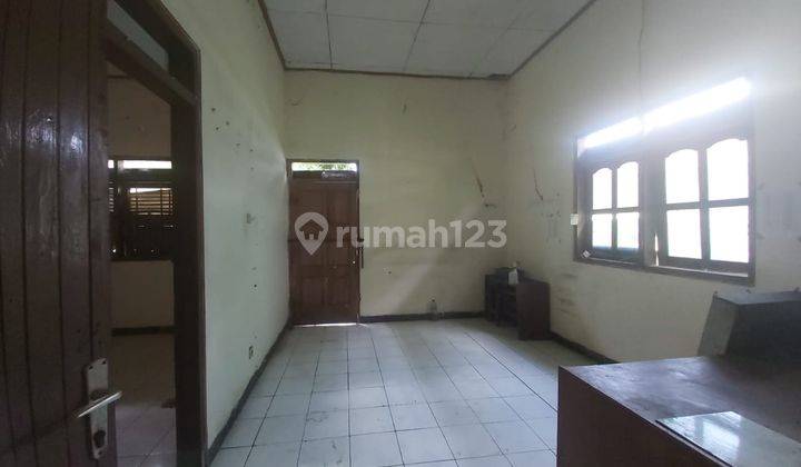 Ruang usaha pinggir jalan utama siap huni 12