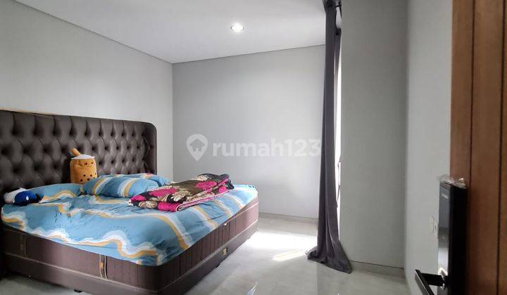 Rumah bagus minimalis modern dalam cluster  14
