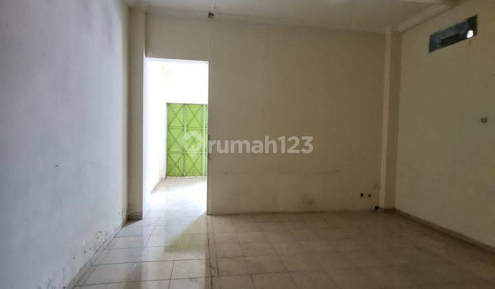 Ruko sangat strategis di kompleks bisnis jalan adi sucipto manahan  14