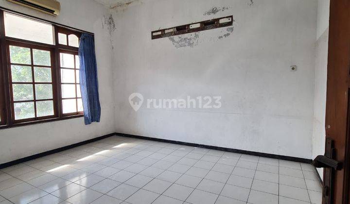 Rumah hitung tanah lokasi strategis dekat jalan slamet riyadi 5