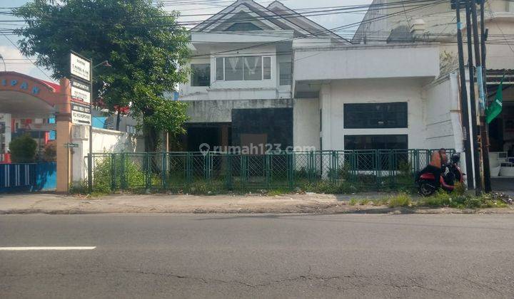 Rumah/bangunan cocok untuk kantor dan tempat usaha  1