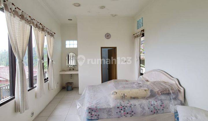 Villa exclusive dan unik di tawangmangu 6