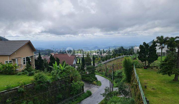 Villa exclusive dan unik di tawangmangu 8