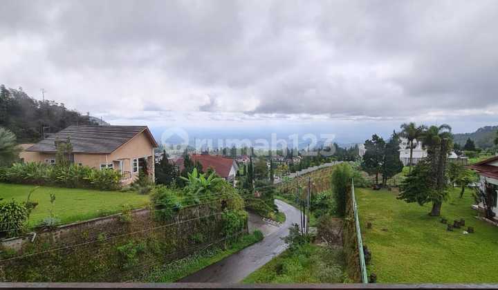 Villa exclusive dan unik di tawangmangu 10