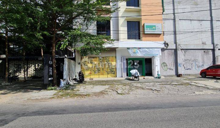 Ruko 3 lantai strategis manahan solo 1
