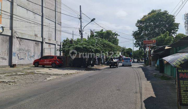 Ruko 3 lantai strategis manahan solo 3