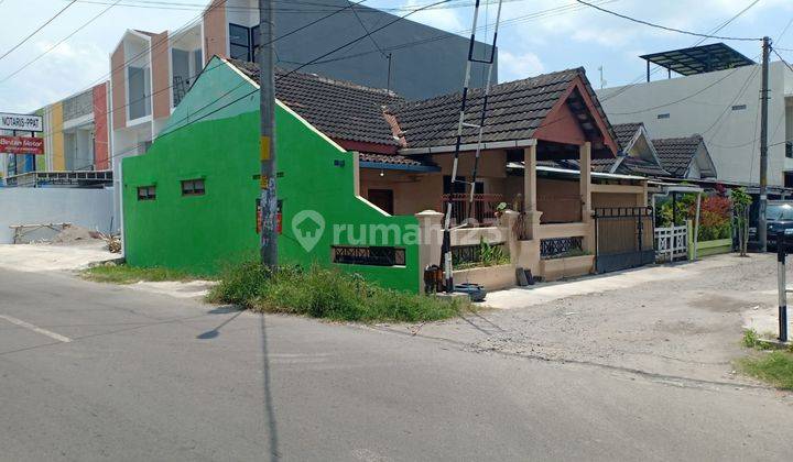 Rumah siap pakai dipinggir jalan 1