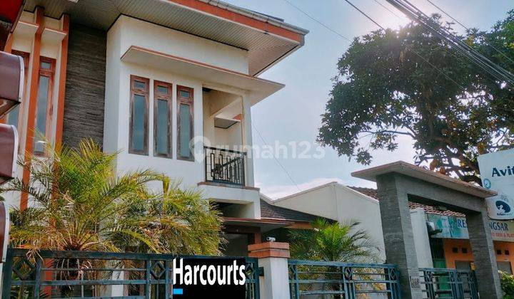 Rumah bagus pinggir jalan siap huni 2