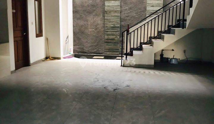 Ruko bagus pinggir jalan utama 6