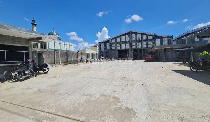 Gudang baru gress siap pakai di kawasan industri 8