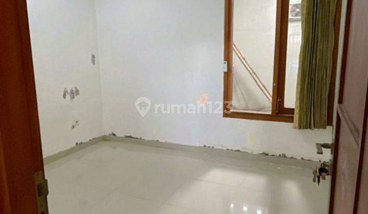 Rumah cantik minimalis dalam cluster 9