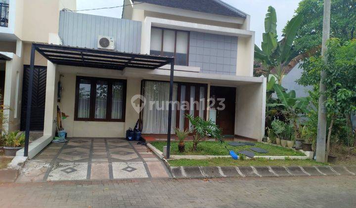 Rumah bagus di dalam cluster 1