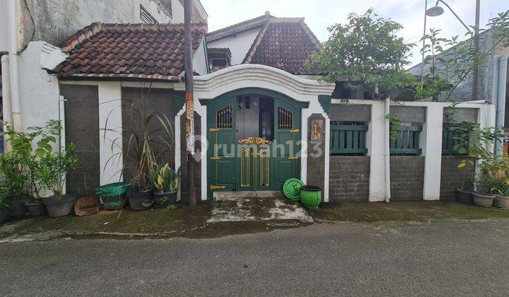 Rumah murah tengah kota full furnished suasana etnik jawa dengan joglo 1