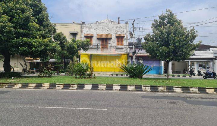 Ruko sangat strategis di jalan ir.soekarno solo baru 1