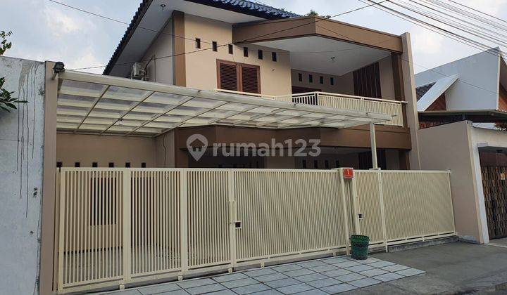 Rumah bagus bangunan baru siap pakai di sumber banjarsari solo, 1