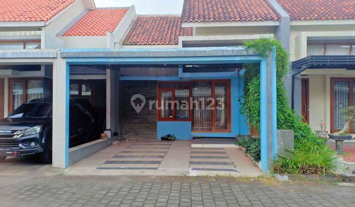 Rumah siap huni dalam cluster elite 1