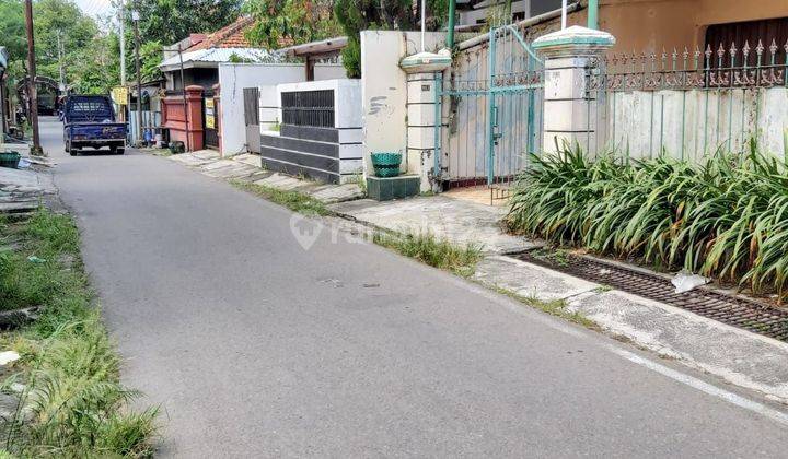 Rumah tengah kota dekat dengan berbagai usaha 2