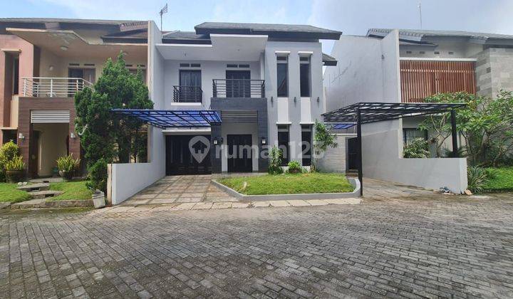 Rumah bagus di cluster elite manahan solo 1