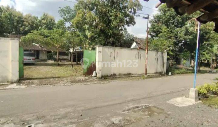 Tanah pekarangan bonus rumah 1