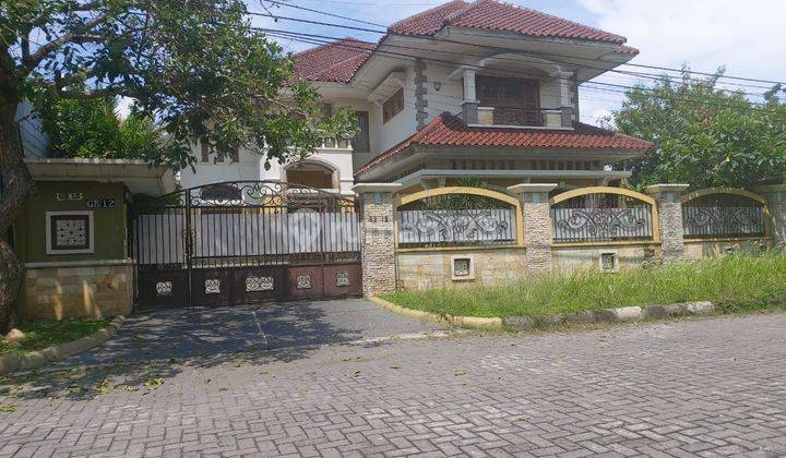 Rumah mewah siap huni di perumahan elite solo baru 1