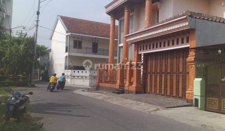 Rumah bagus 2 lantai siap huni 1