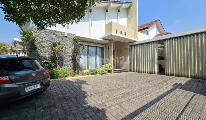 Rumah mewah minimalis modern di cluster elite solo baru 2