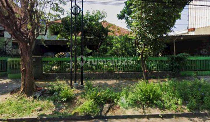 Rumah Hitung Tanah di Tengah Kota Solo 1