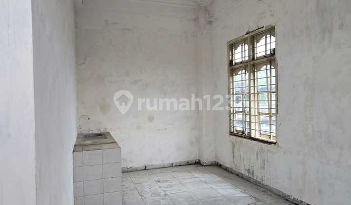 Good Strategic Shop House Ready to Live In,Suitable for Office,Business Space 2