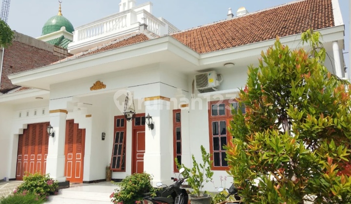 Rumah Bagus 2 Lantai Arsitektur Kolonial / Eropa Dengan Joglo Jati Asli