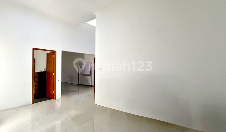 Nice 2-Story House Ready to Live In 2