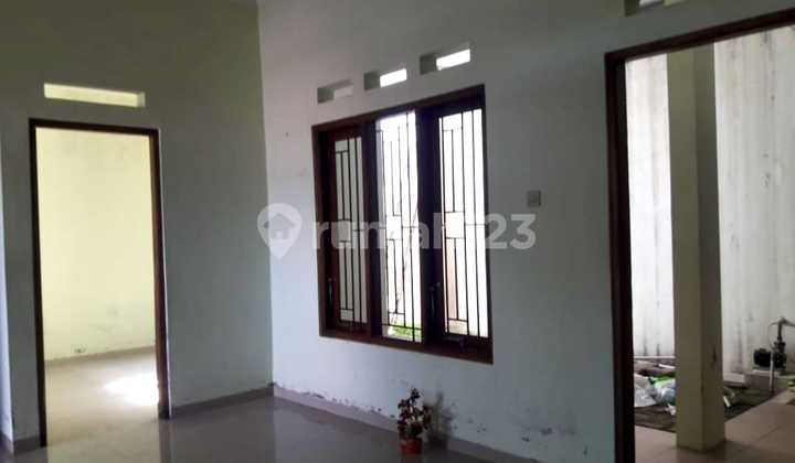 Ready-to-Occupy House in the Housing Complex