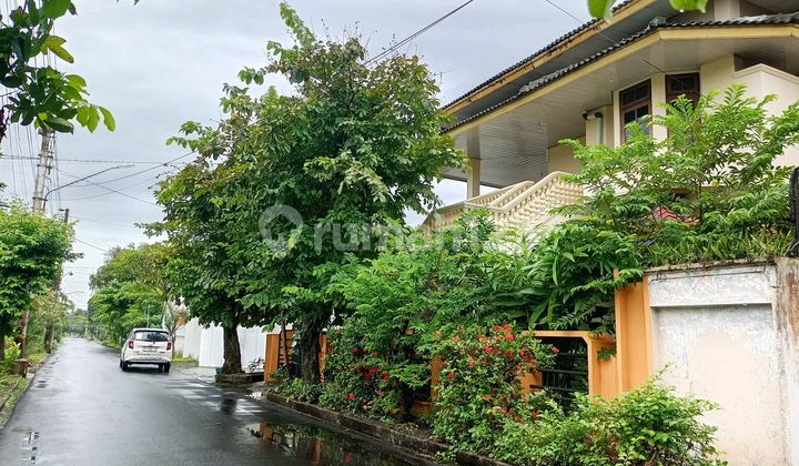 Vintage 2-Story Fully Furnished House 2