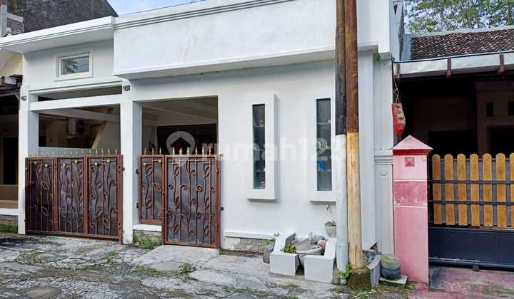 Rumah Bagus Siap Huni Deket Dengan Luwes Gentan 1