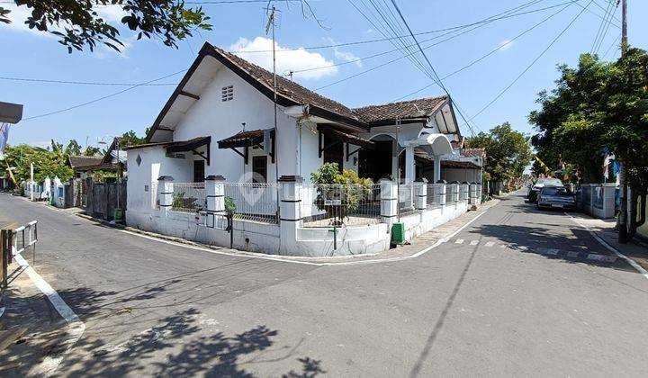 Rumah Hook Siap Pakai  1