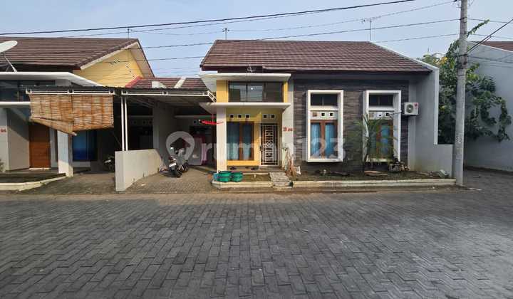 Rumah Bagus Bersih Siap Pakai Di Cluster Solo Baru 2