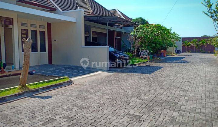 Rumah 1 Lantai Yang Modern Berada Di Wilayah Strategis Serta Menghadirkan Lingkungan Fasilitas Yang Lengkap 2