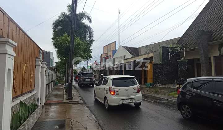 Rumah Strategis Siap Pakai di Area Niaga Cocok U/Rumah Tinggal/Kantor 2