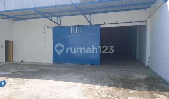 Warehouse and Office Ready-to-Use with Spacious Yard for Rent