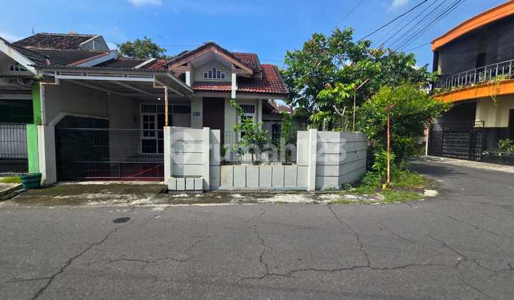 Rumah Murah Siap Pakai Lokasi Bagus di Perumahan Grogol Indah Solo Baru 2