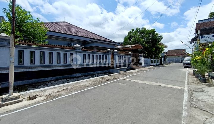 Rumah Bagus Besar Full Furnish Siap Huni 2