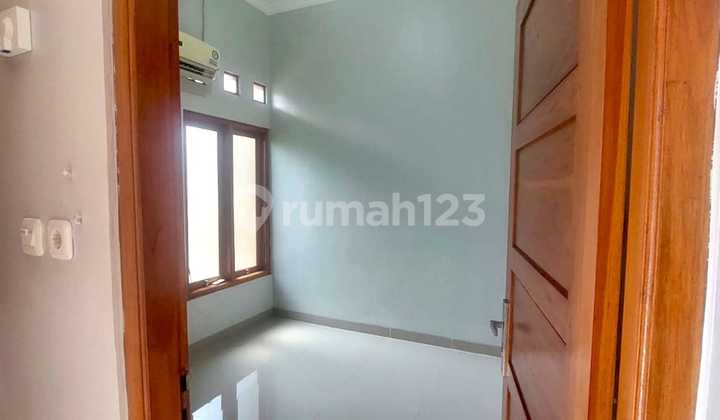 Nice House Ready to Occupy Within a Cluster 2