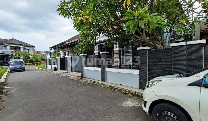 Nice House Ready to Occupy in the Housing Complex